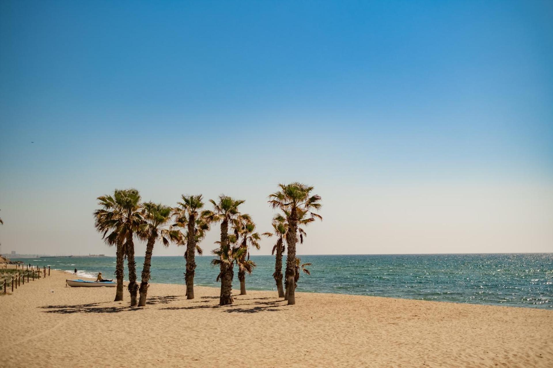 Encantador Apto En La Playa كوماروغا المظهر الخارجي الصورة
